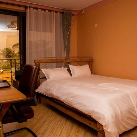 Amicus Hotel Kampala Bweyogerere Luaran gambar