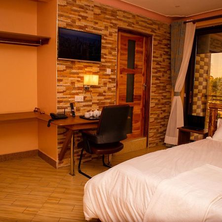 Amicus Hotel Kampala Bweyogerere Luaran gambar